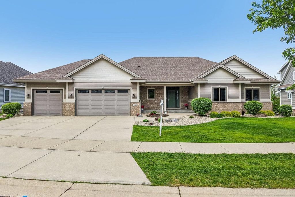 Photo of 1405 Emerald COURT, Waunakee, WI 53597 (MLS # 2022968)