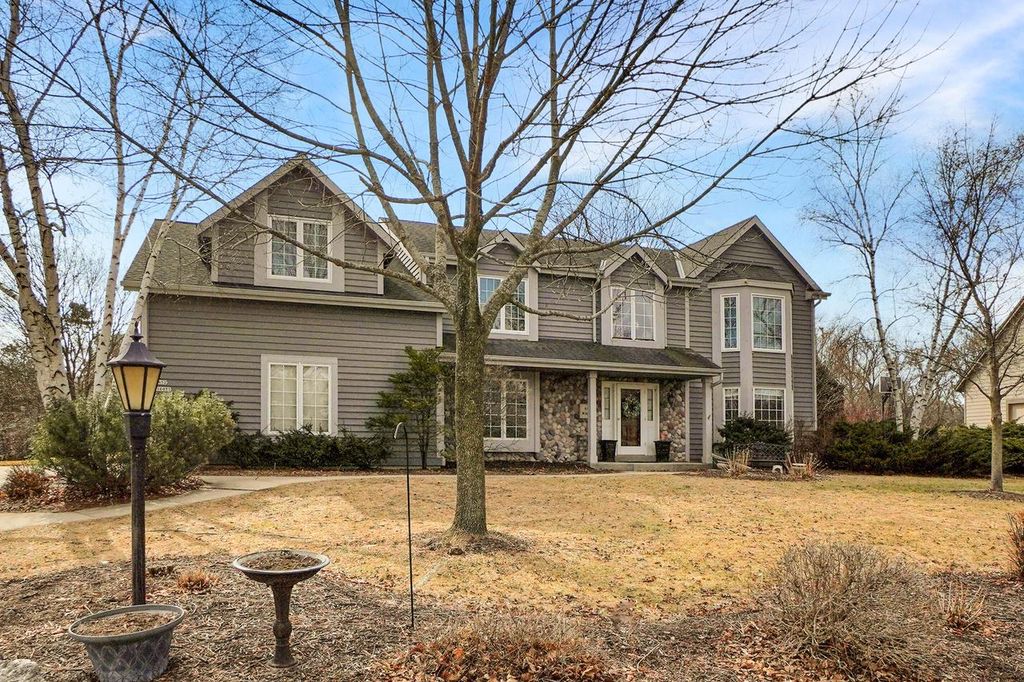 Photo of N52W16073 Bette DRIVE, Menomonee Falls, WI 53051 (MLS # 1952033)