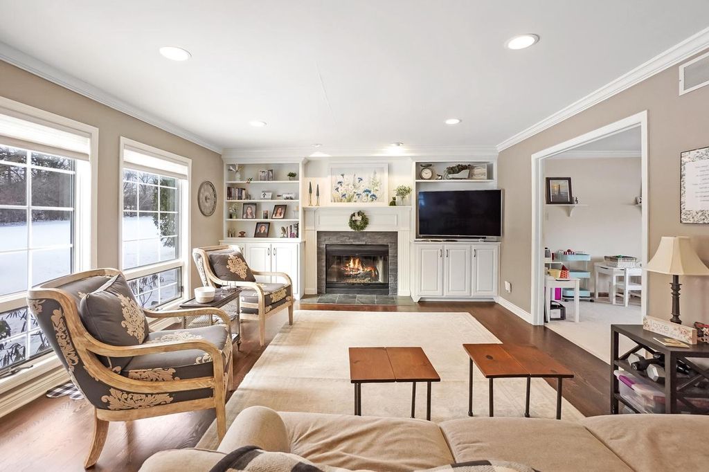 Photo of N52W16073 Bette DRIVE, Menomonee Falls, WI 53051 (MLS # 1952033)