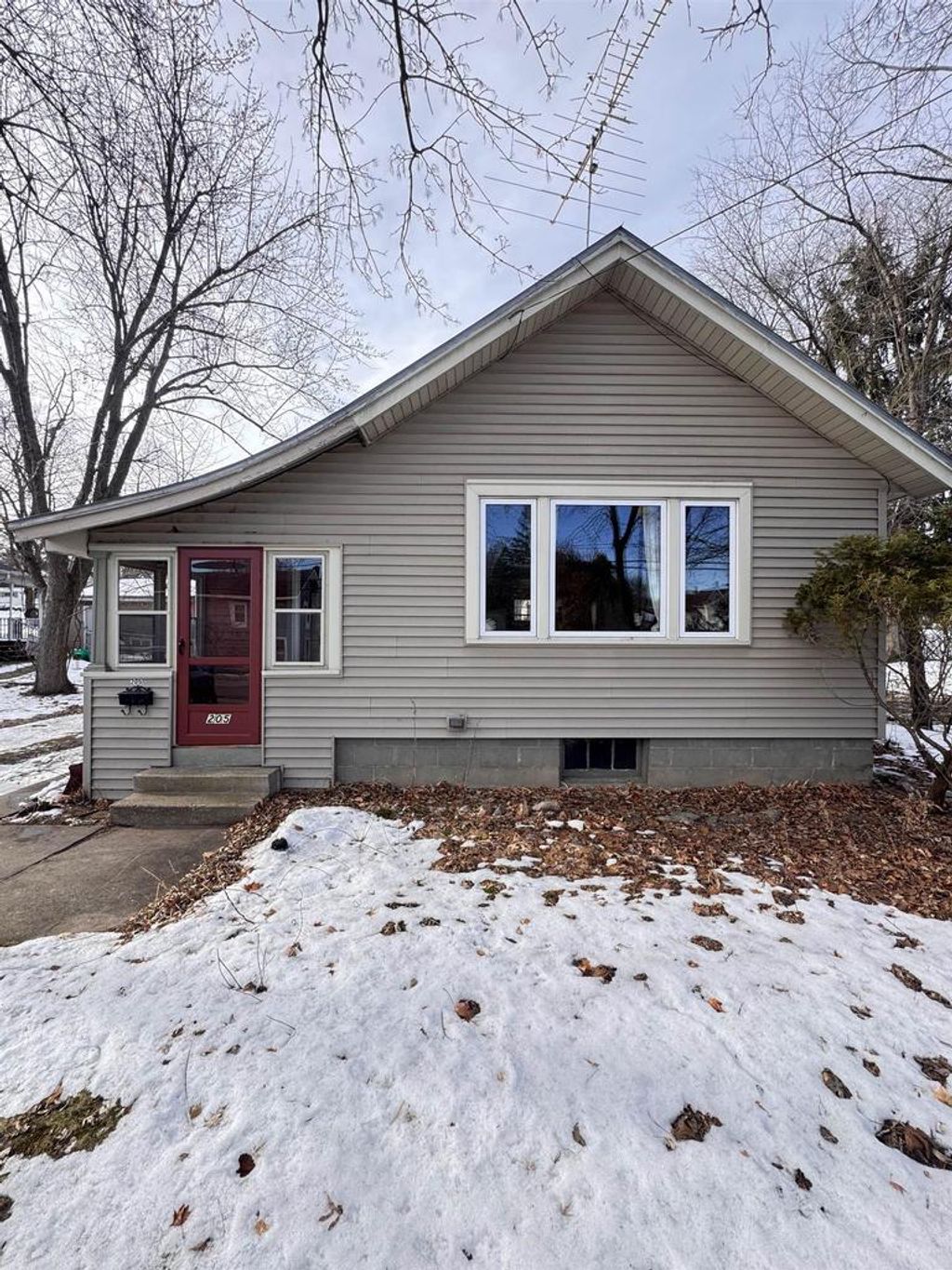 Photo of 205 N Harrison STREET, Waupaca, WI 54981 (MLS # 50319927)