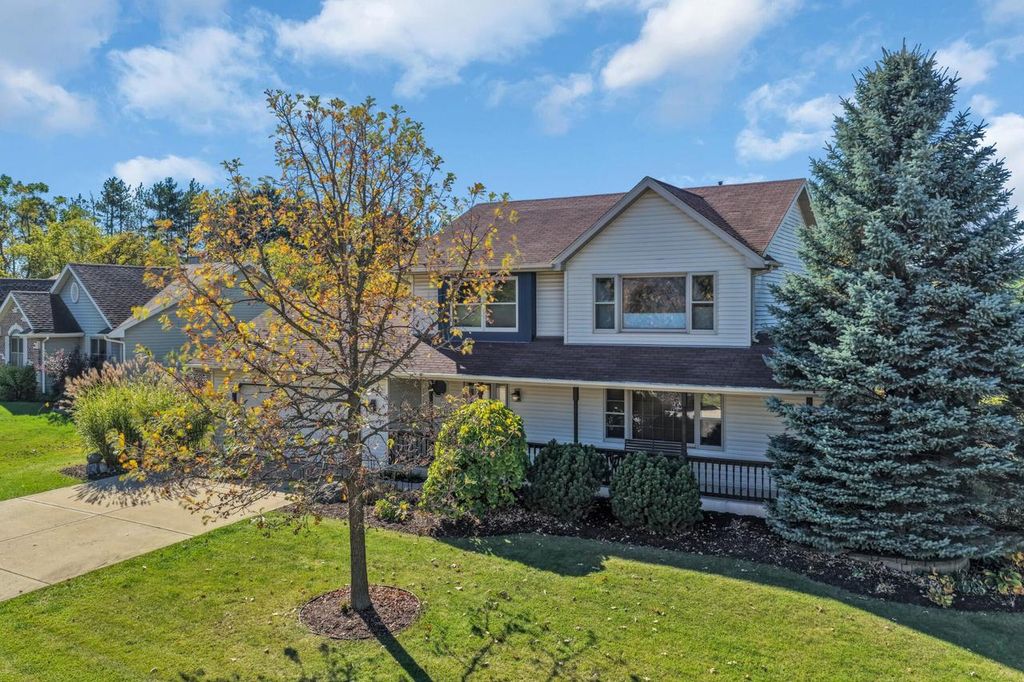 Photo of 2520 Amber LANE, Mount Pleasant, WI 53406 (MLS # 1940504)