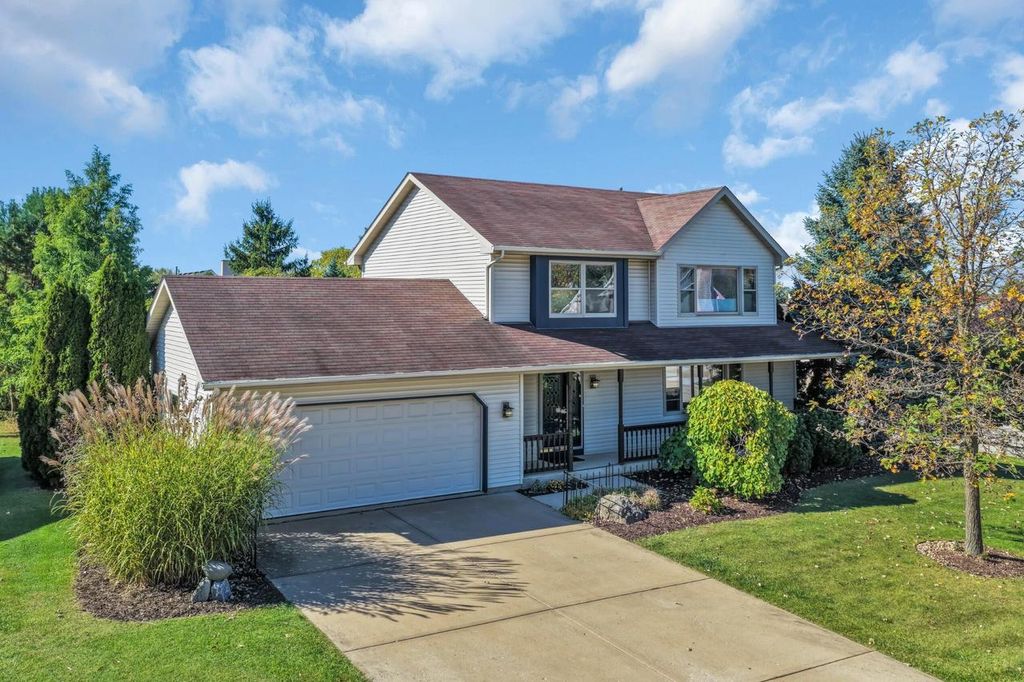 Photo of 2520 Amber LANE, Mount Pleasant, WI 53406 (MLS # 1940504)