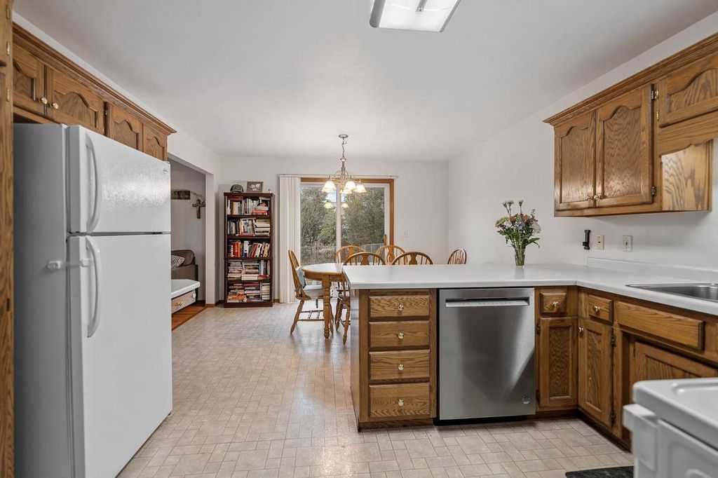Photo of 1781 Briarwood COURT, De Pere, WI 54115 (MLS # 50325387)