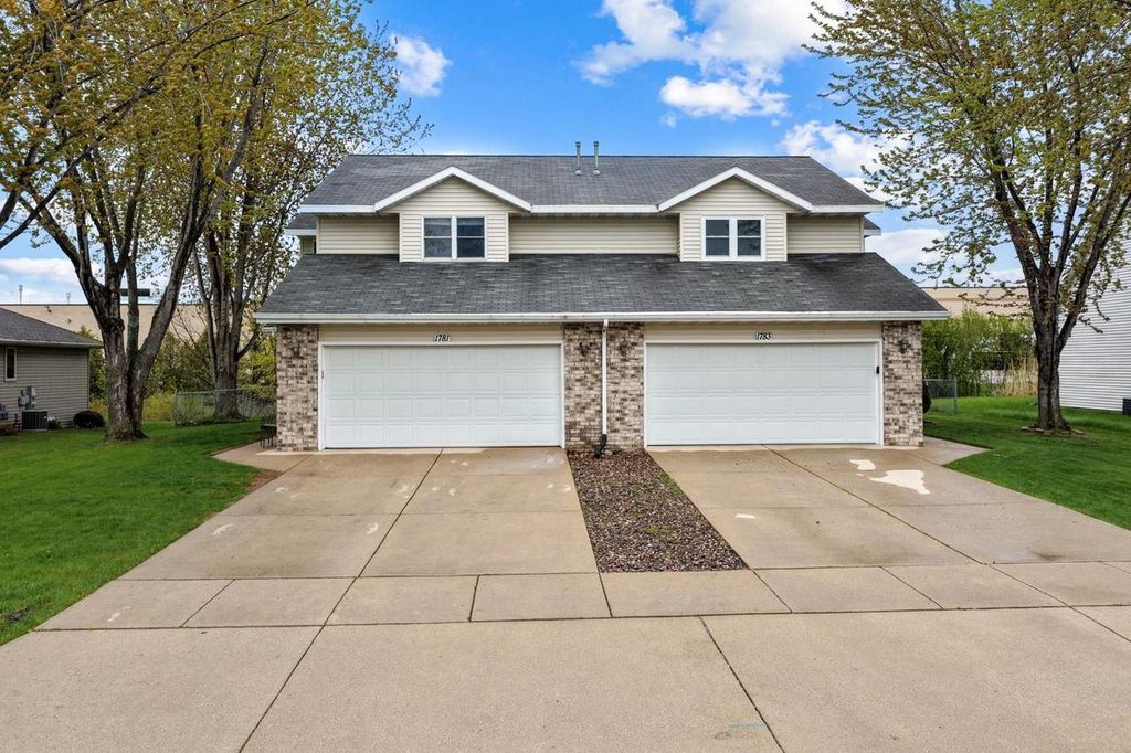Photo of 1781 Briarwood COURT, De Pere, WI 54115 (MLS # 50325387)