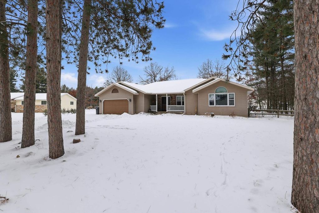 Photo of 2050 Aspen LANE, Plover, WI 54467 (MLS # 22505296)