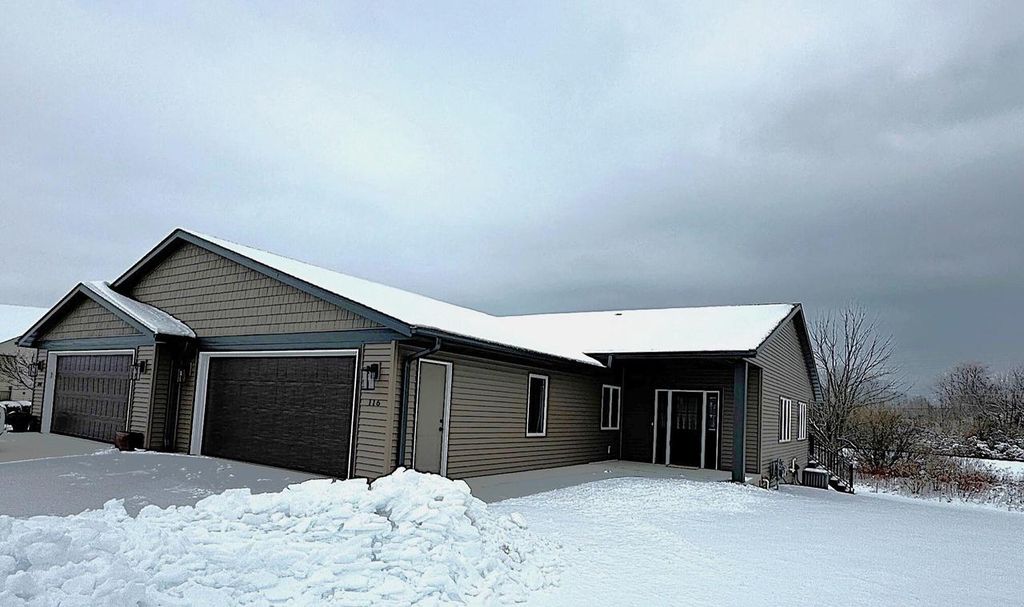 Photo of 116 Sunrise COURT, Cedar Grove, WI 53013 (MLS # 1944494)