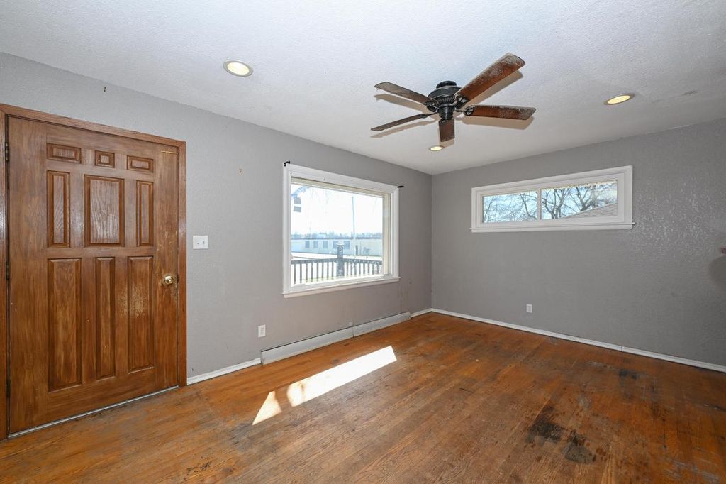 Photo of 727 10th AVENUE, Grafton, WI 53024 (MLS # 1956686)