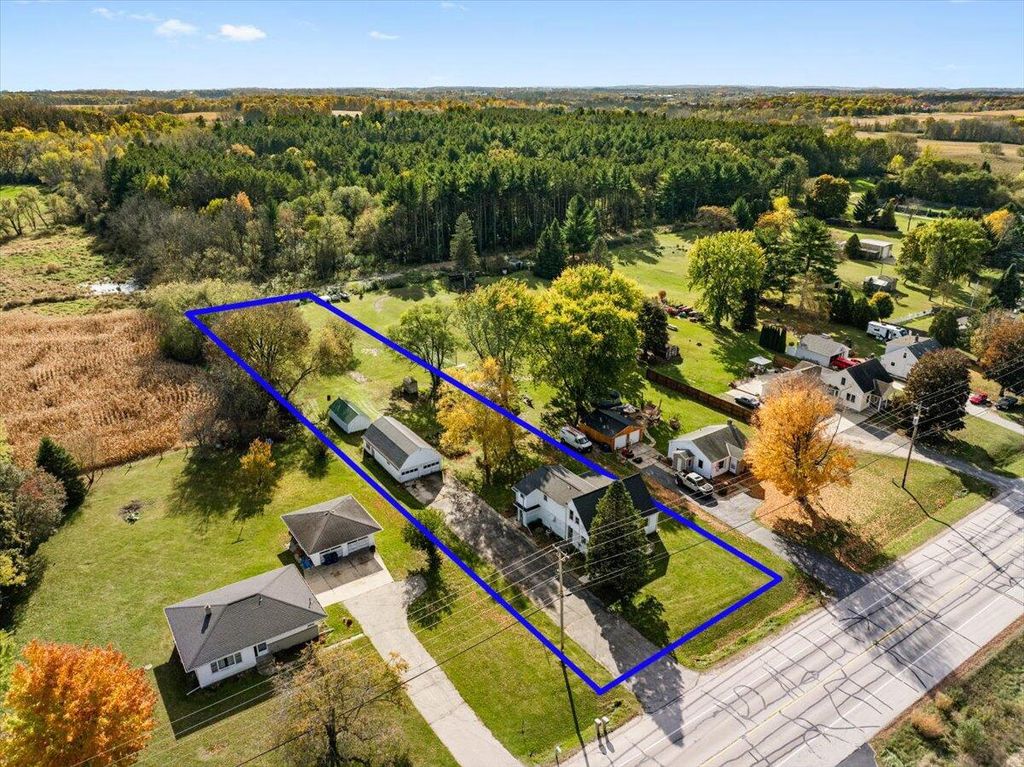 Photo of 2089 Decorah ROAD, West Bend, WI 53095 (MLS # 1943749)