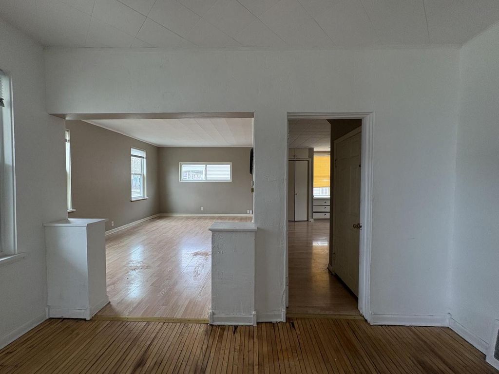 Photo of 202 W Irving AVENUE, Oshkosh, WI 54901 (MLS # 50323646)