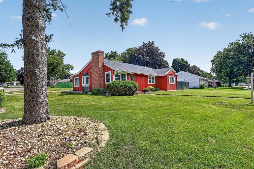 Photo of 1617 Arbor DRIVE, Beloit, WI 53511 (MLS # 2027974)
