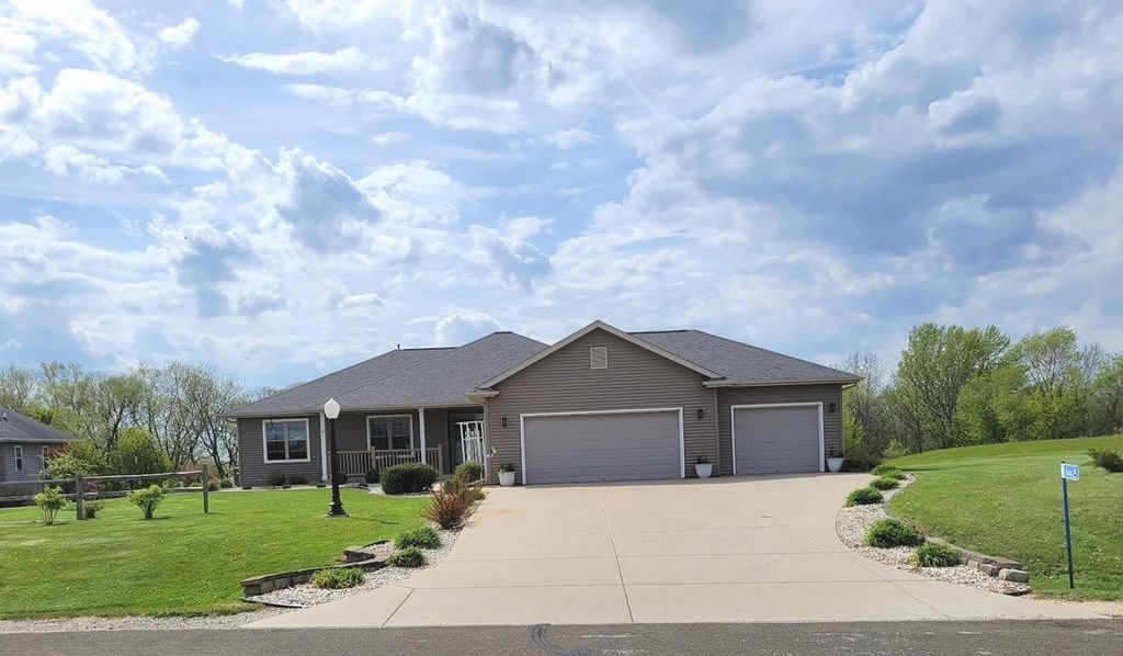 Photo of N4625 Hazelwood ROAD, Hustisford, WI 53034 (MLS # 50324982)