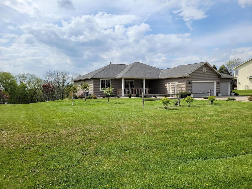 Photo of N4625 Hazelwood ROAD, Hustisford, WI 53034 (MLS # 50324982)