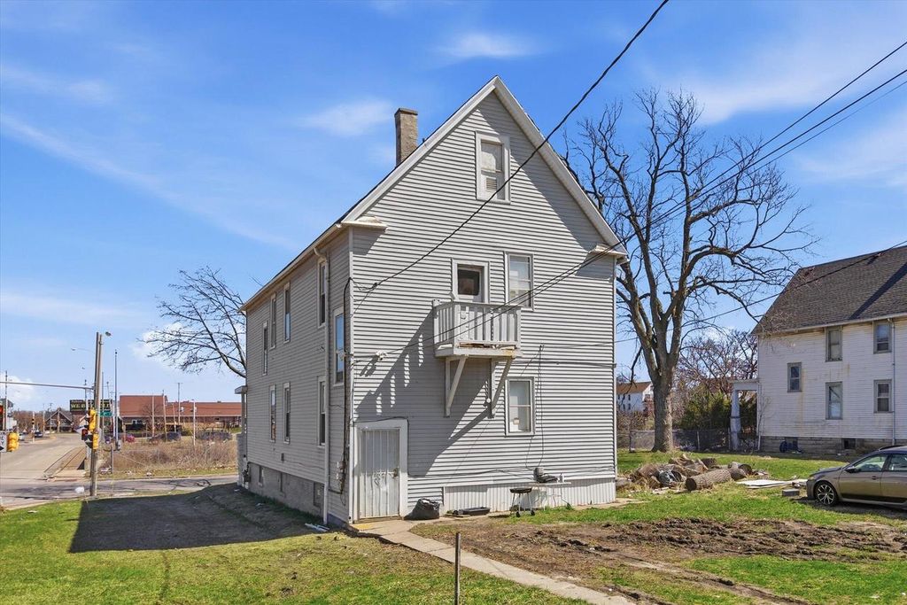 Photo of 3459 N 8th STREET #3461, Milwaukee, WI 53206 (MLS # 1957178)