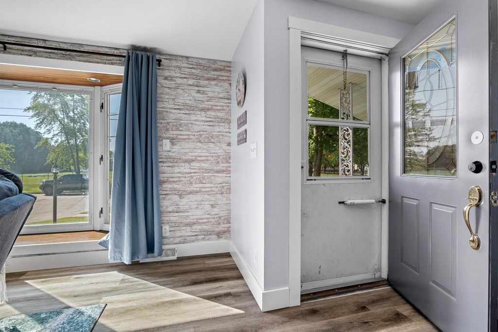 Photo of 3912 Wildwood DRIVE, Manitowoc, WI 54220 (MLS # 1935533)