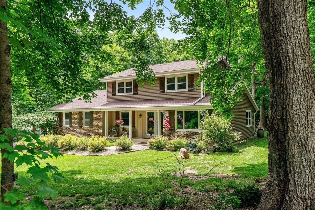 Photo of W254N9301 Bittersweet DRIVE, Lisbon, WI 53089 (MLS # 1967072)