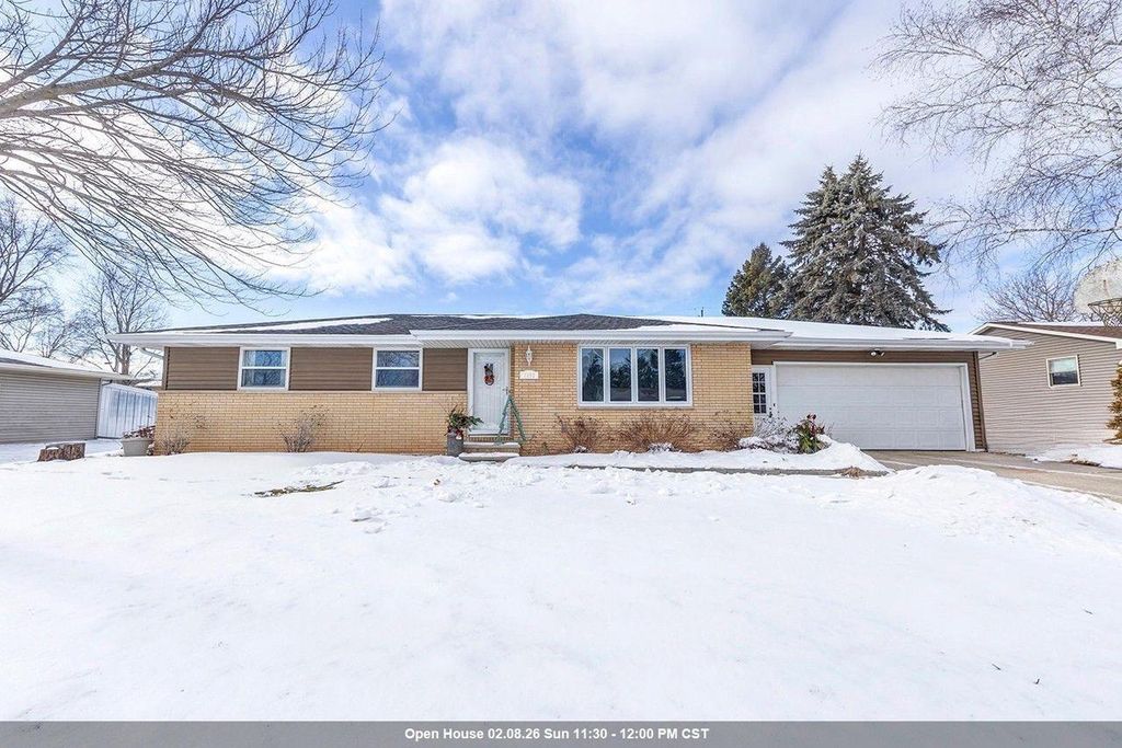 Photo of 1231 Colle STREET, Luxemburg, WI 54217 (MLS # 50320800)