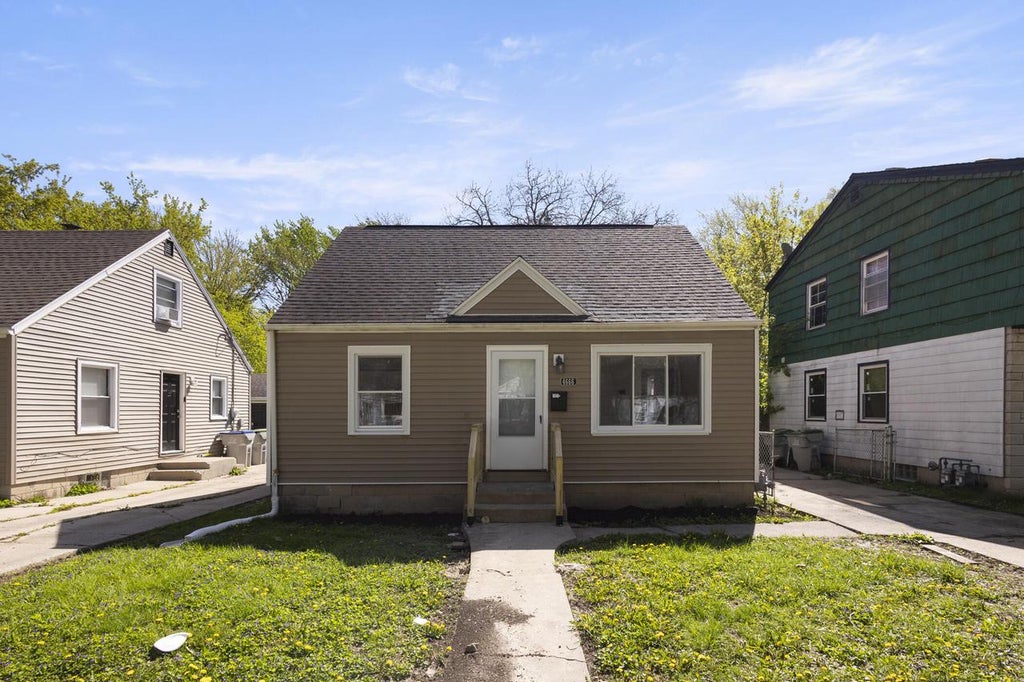 Photo of 4666 N 46th STREET, Milwaukee, WI 53218 (MLS # 1967222)