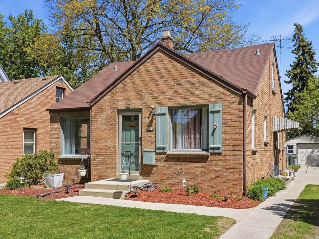 Photo of 3852 S 1st STREET, Milwaukee, WI 53207 (MLS # 1960752)