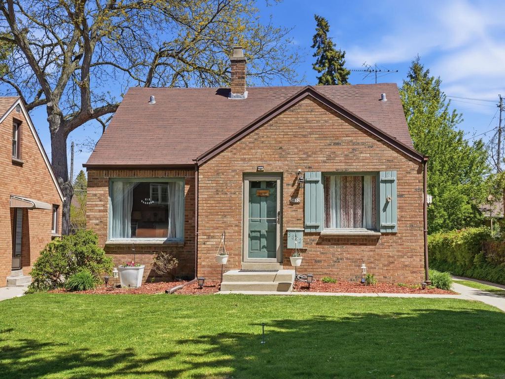 Photo of 3852 S 1st STREET, Milwaukee, WI 53207 (MLS # 1960752)