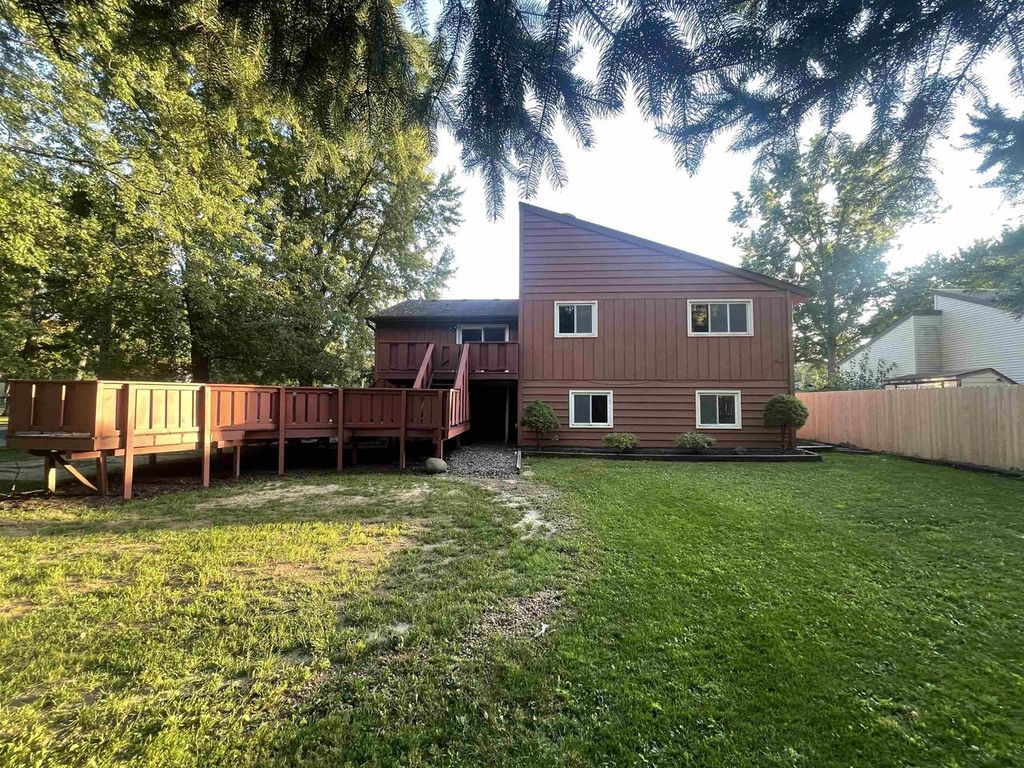 Photo of 1500 Calico LANE, Sun Prairie, WI 53590 (MLS # 2010365)