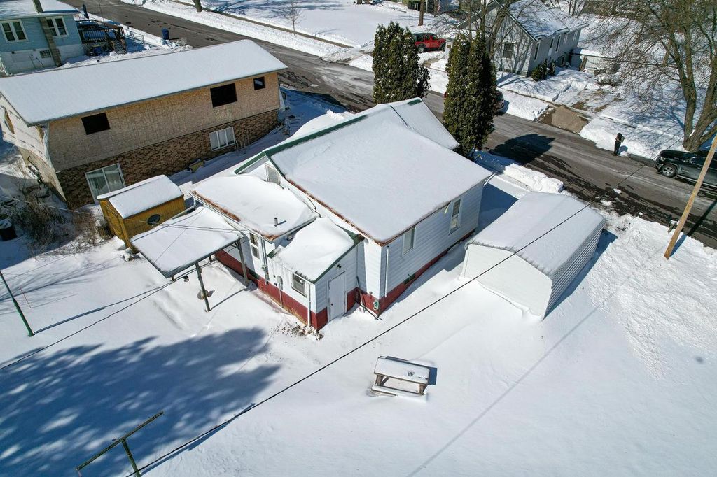 Photo of 926 Pine AVENUE, Hillsboro, WI 54634 (MLS # 2019398)