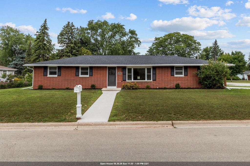 Photo of 1520 Careful DRIVE, Green Bay, WI 54304 (MLS # 50330955)