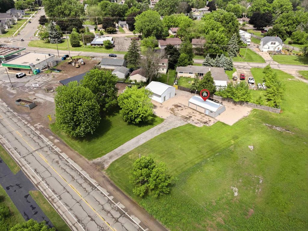Photo of 1250 Plank ROAD, Menasha, WI 54952 (MLS # 50327387)