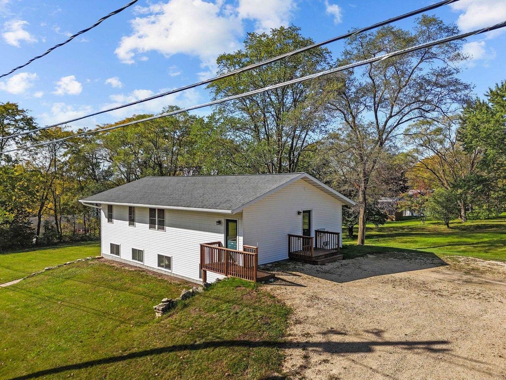 Photo of 325 Sunnyview LANE, Princeton, WI 54968 (MLS # 50334383)