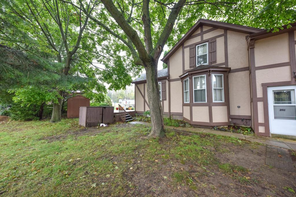 Photo of N116W15830 Main STREET, Germantown, WI 53022 (MLS # 1939154)