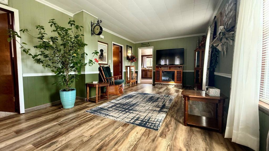 Photo of 417 Welcome AVENUE, Bear Creek, WI 54922 (MLS # 50322366)