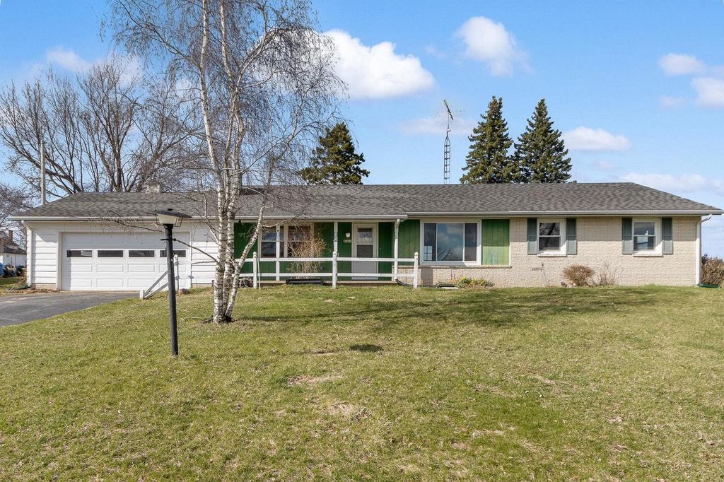 Photo of W6390 E Oak STREET, Dalton, WI 53926 (MLS # 2019386)