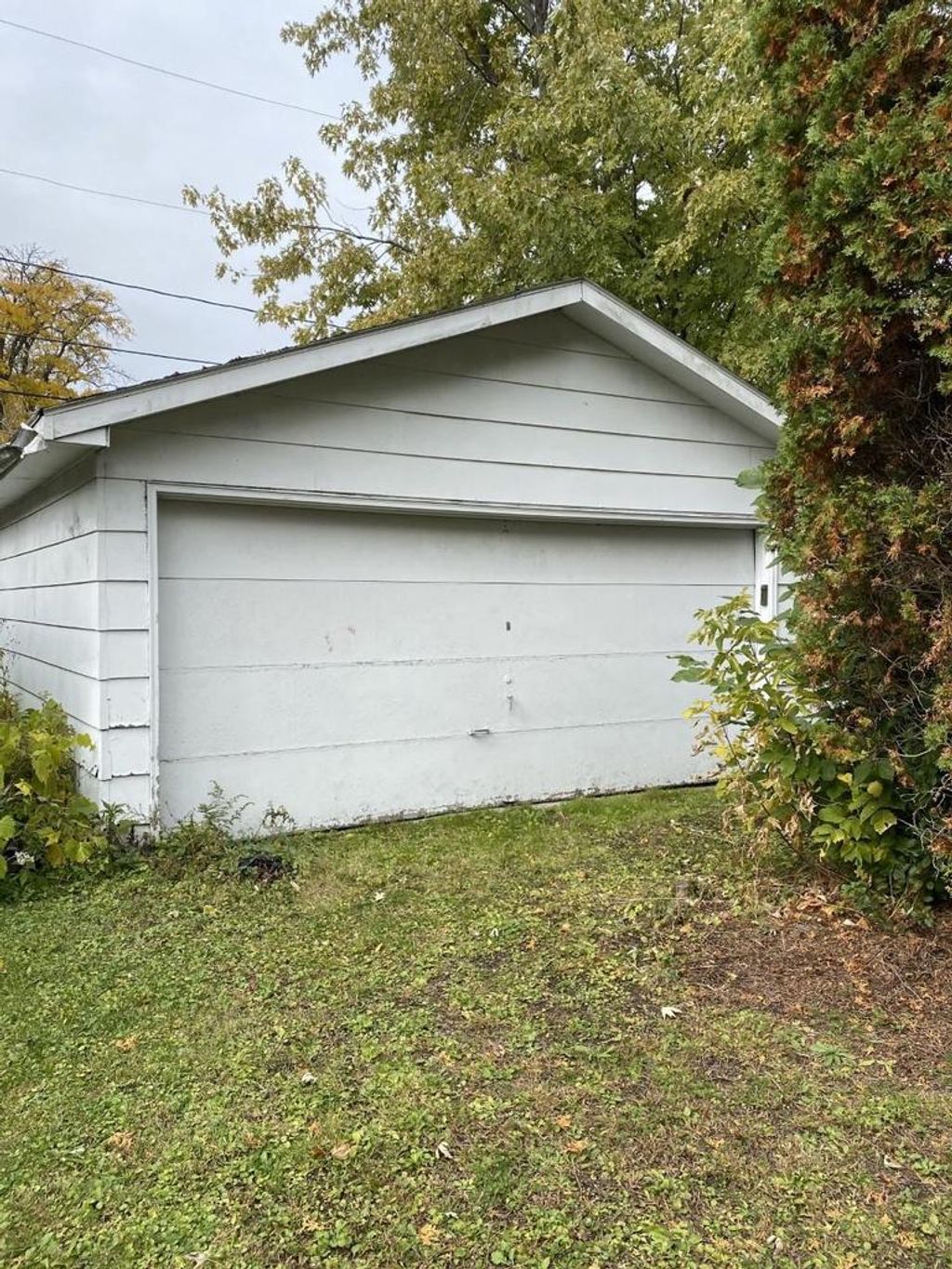 Photo of 9607 S Bergamont DRIVE, Franklin, WI 53132 (MLS # 1945231)