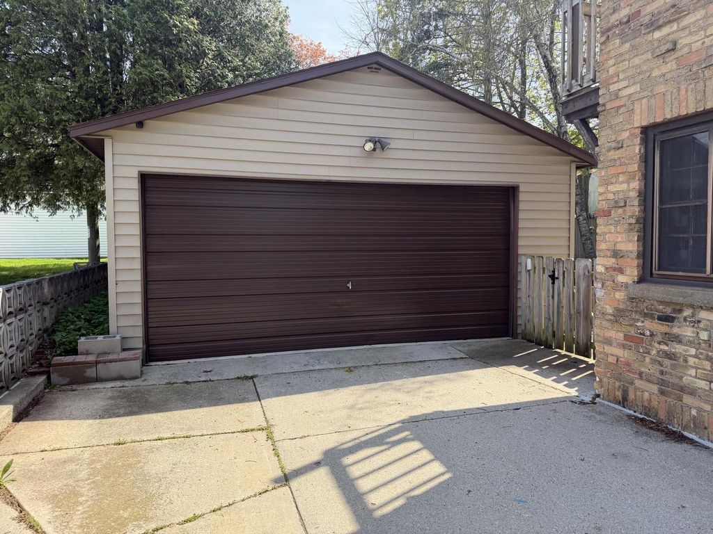 Photo of 609 Waldo BOULEVARD, Manitowoc, WI 54220 (MLS # 1963355)