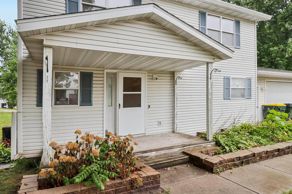Photo of S8007 Maple Park ROAD, Prairie Du Sac, WI 53578 (MLS # 2033383)
