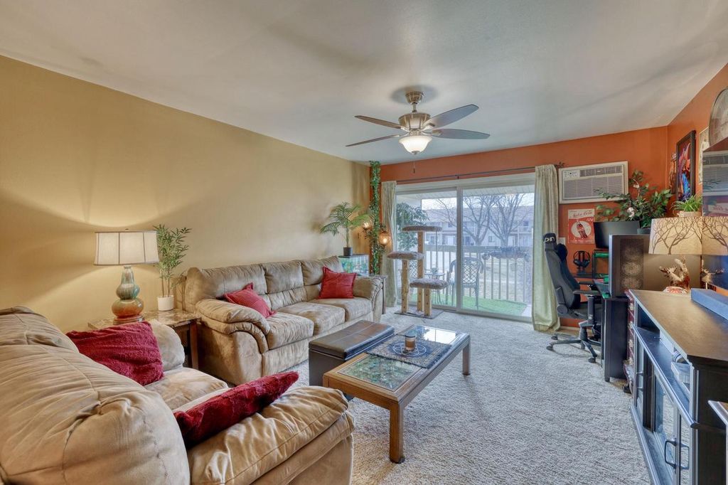 Photo of 629 Westridge DRIVE #9, West Bend, WI 53095 (MLS # 1952493)