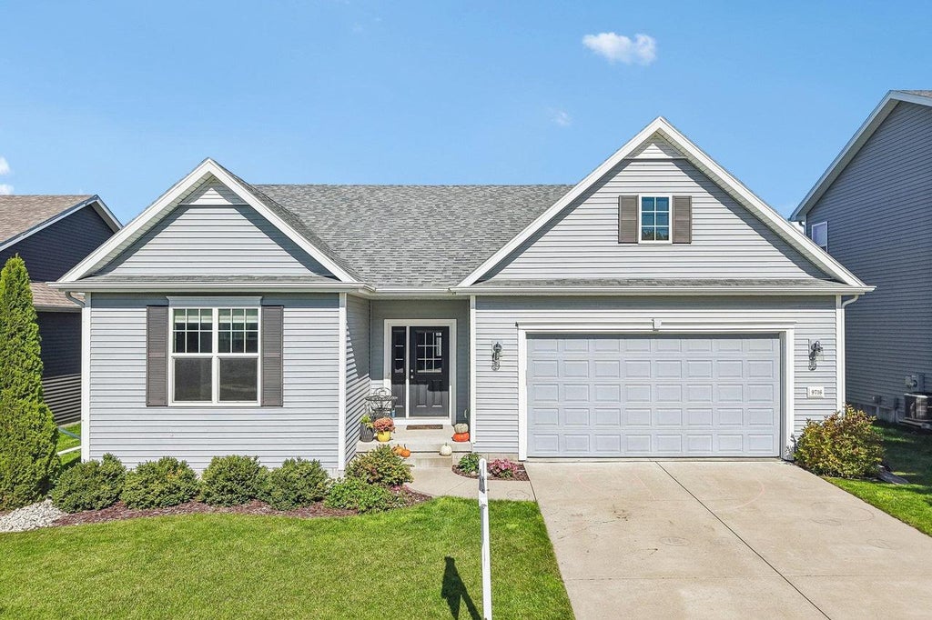 Photo of 9716 Sweet Autumn DRIVE, Verona, WI 53593 (MLS # 2033833)