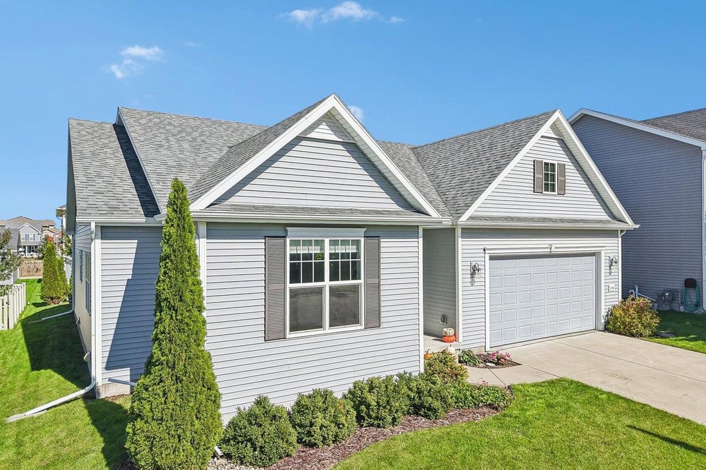 Photo of 9716 Sweet Autumn DRIVE, Verona, WI 53593 (MLS # 2033833)