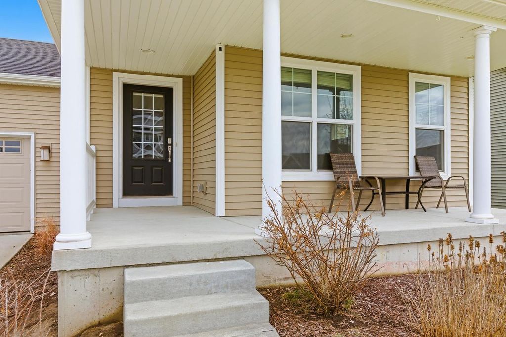Photo of 537 Roman Mist WAY, Verona, WI 53593 (MLS # 2020823)