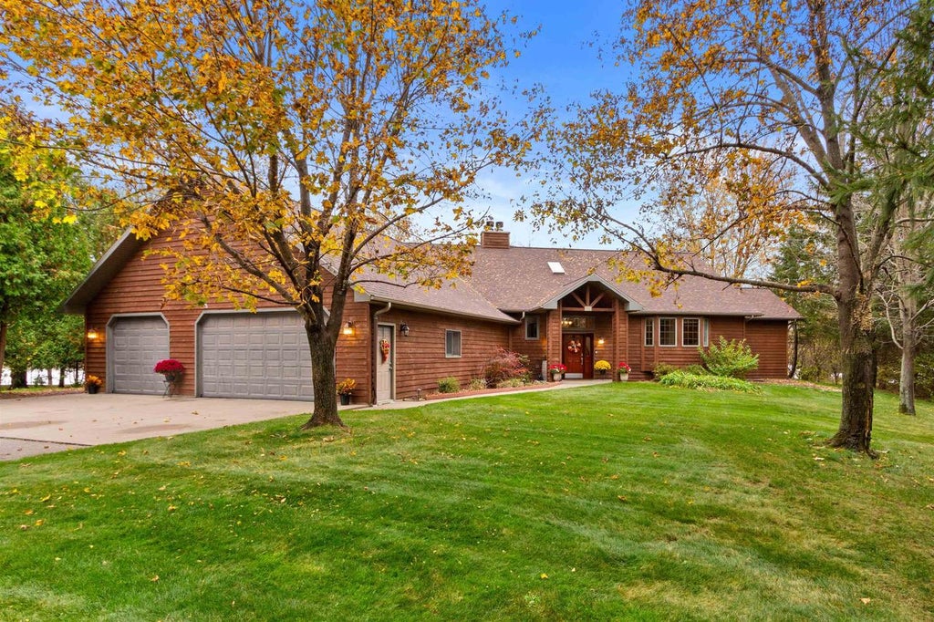 Photo of 1493 Bayshore DRIVE, Junction City, WI 54443 (MLS # 22605198)