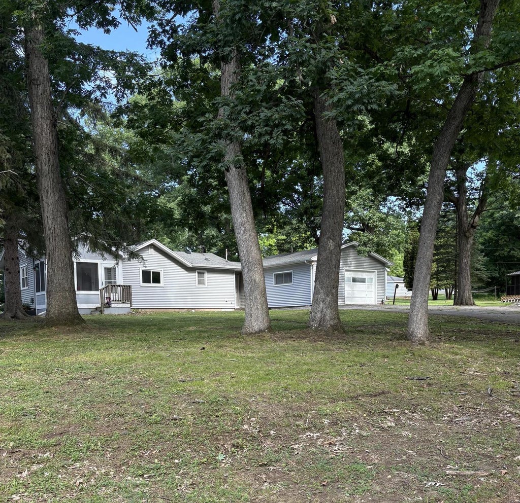 Photo of W3724 Washington DRIVE, Lake Geneva, WI 53147 (MLS # 1967320)