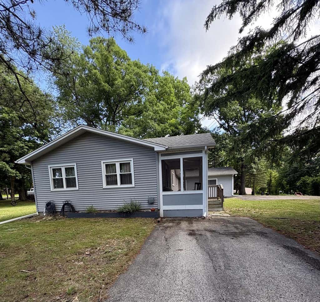 Photo of W3724 Washington DRIVE, Lake Geneva, WI 53147 (MLS # 1967320)