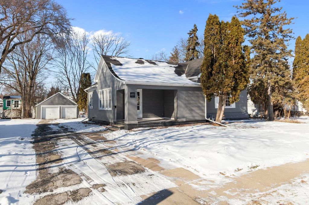 Photo of 681 Oak STREET, Neenah, WI 54956 (MLS # 50320765)