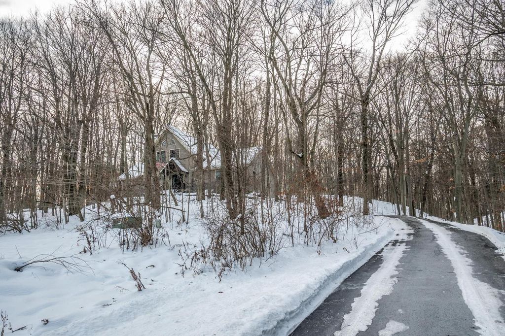 Photo of 4593 Beaver Dam ROAD, West Bend, WI 53090 (MLS # 1945792)