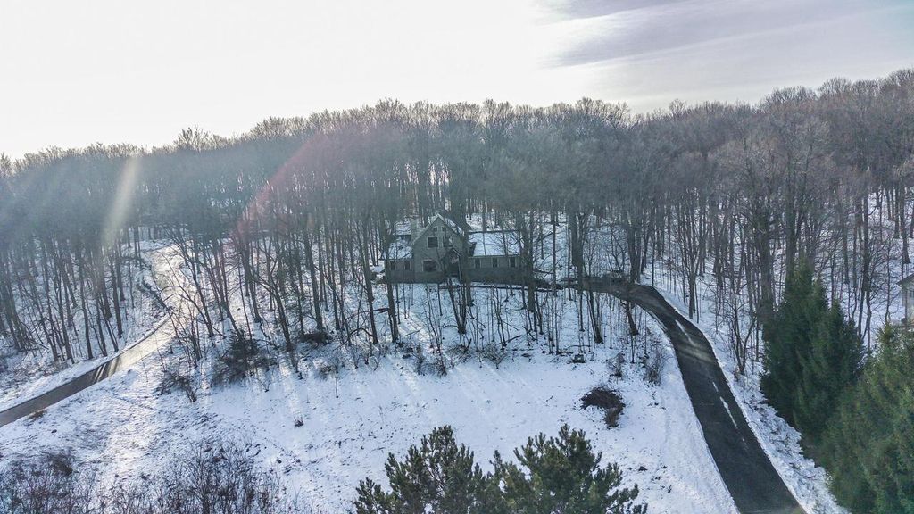 Photo of 4593 Beaver Dam ROAD, West Bend, WI 53090 (MLS # 1945792)