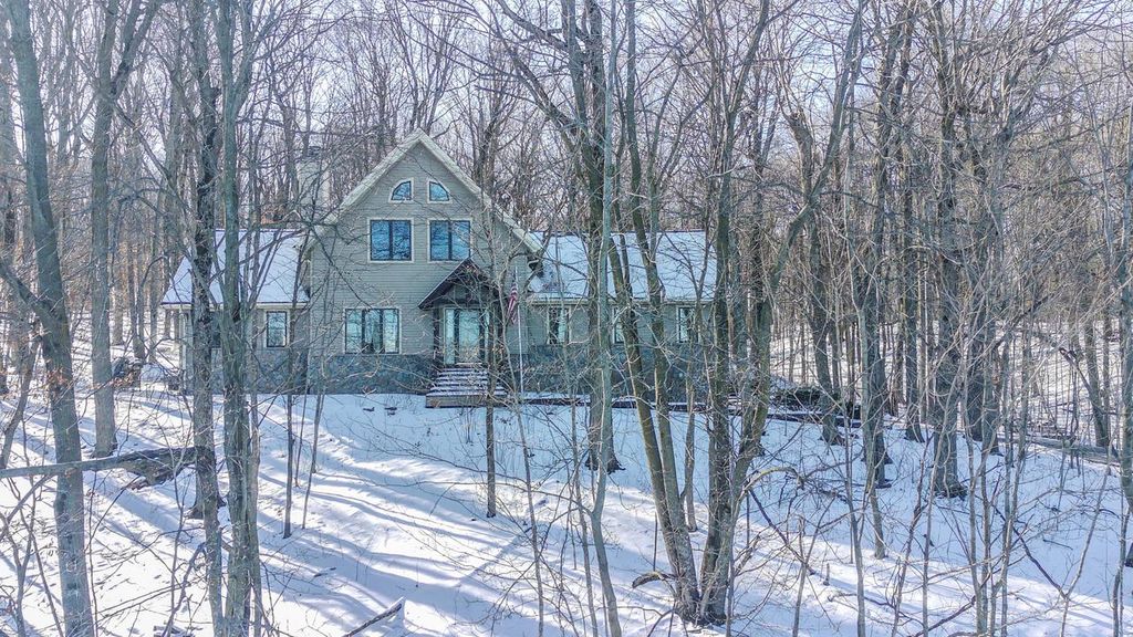 Photo of 4593 Beaver Dam ROAD, West Bend, WI 53090 (MLS # 1945792)