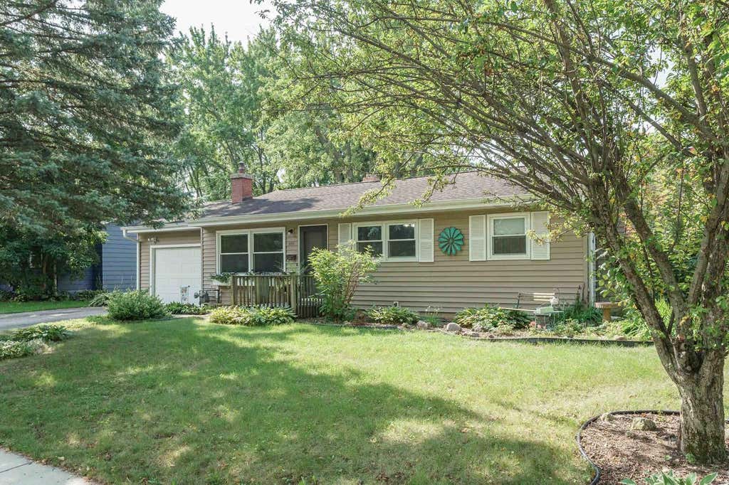 Photo of 5721 Kroncke DRIVE, Madison, WI 53711 (MLS # 2030879)