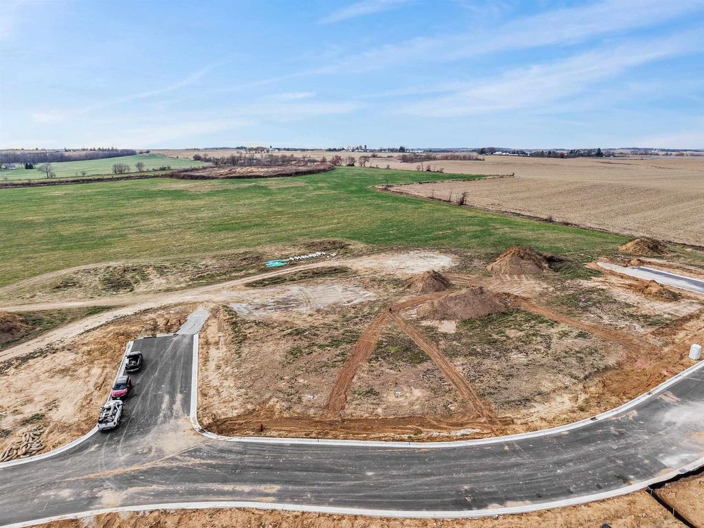 Photo of 810 Morgan DRIVE, Evansville, WI 53536 (MLS # 2020607)