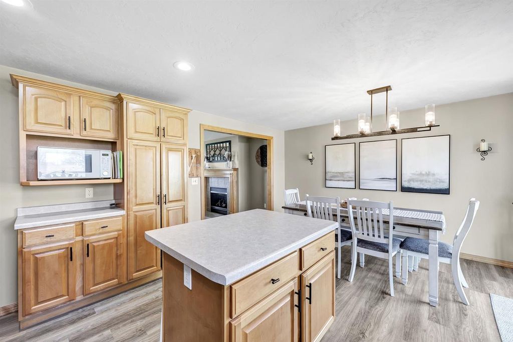 Photo of 2159 Verlin ROAD, Green Bay, WI 54311 (MLS # 50324154)