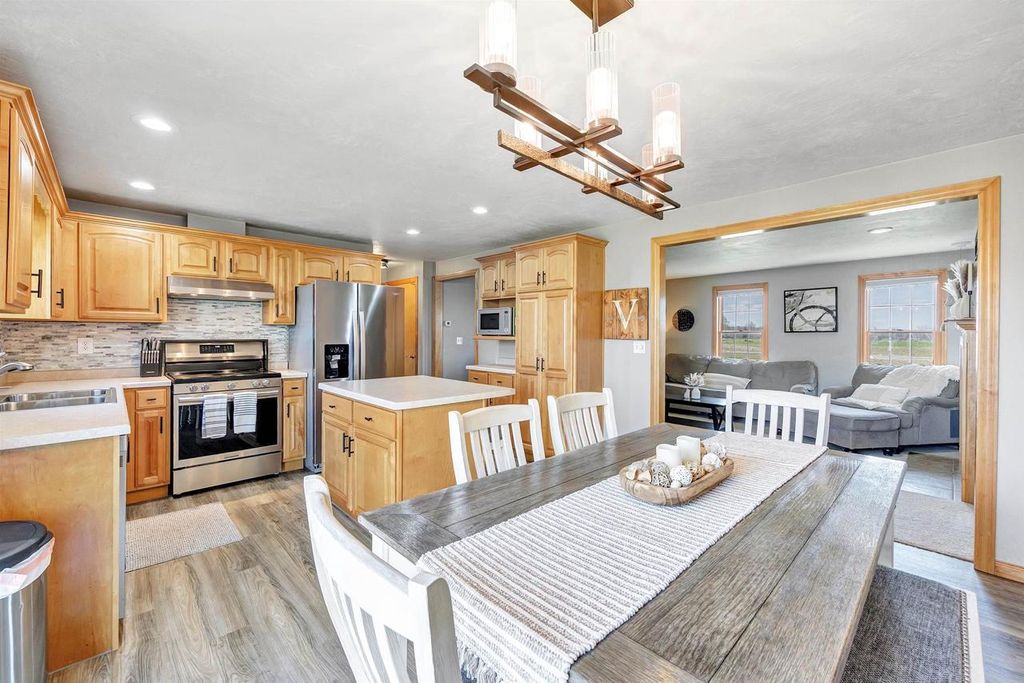 Photo of 2159 Verlin ROAD, Green Bay, WI 54311 (MLS # 50324154)