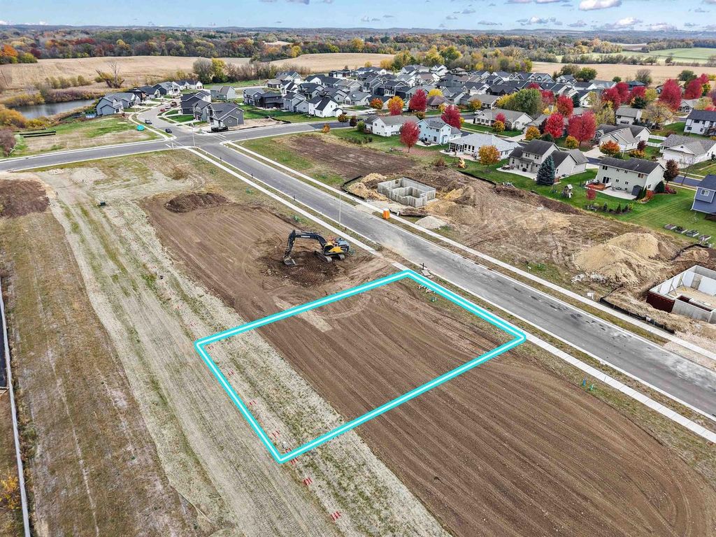 Photo of 210 Michelle LANE, Cottage Grove, WI 53527 (MLS # 2013105)